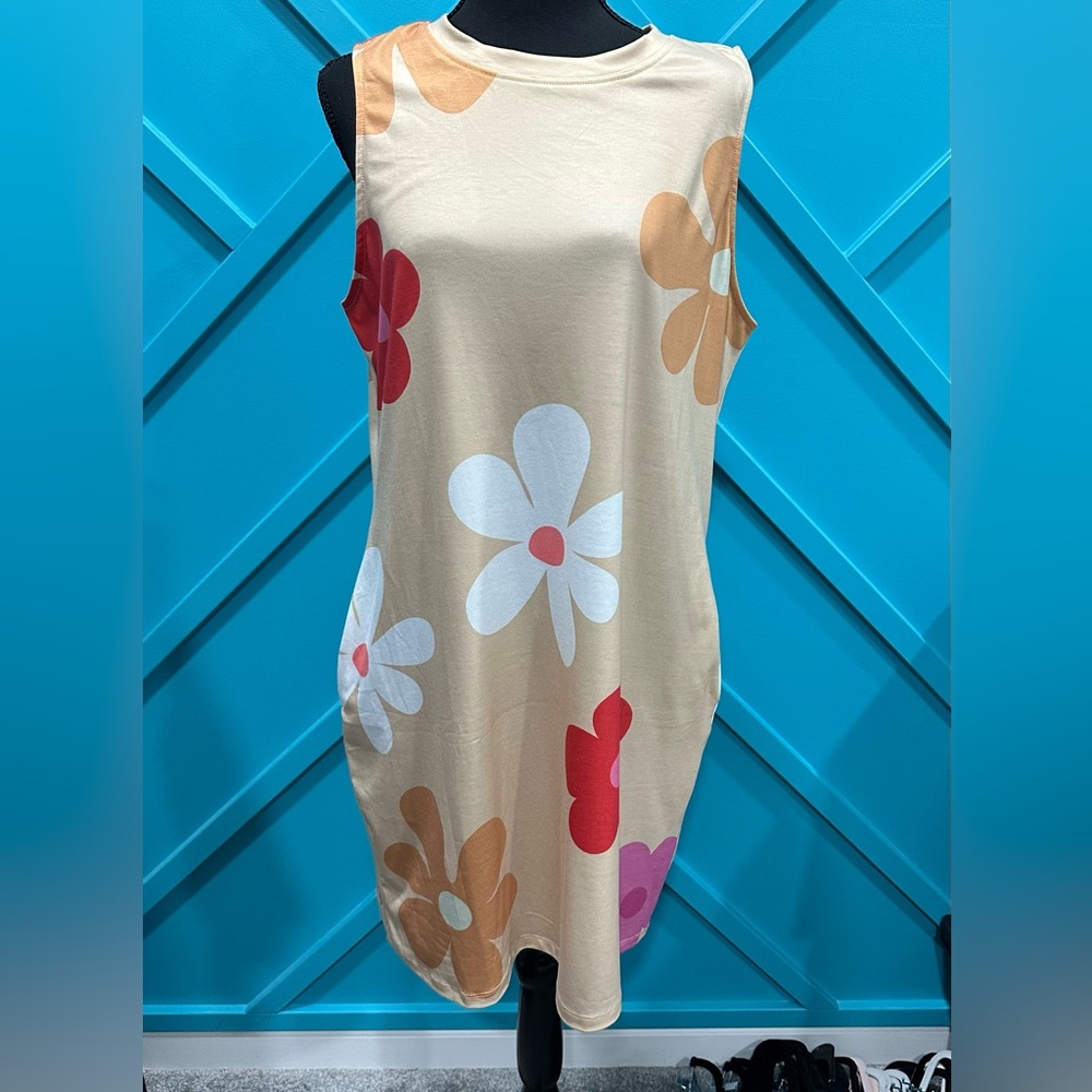 Liam & Company Floral Sleeveless Dress - Cream and Red - XLarge